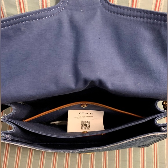 Soft Chain Tabby in Denim - Picture 11 of 15